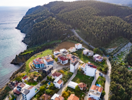 185 M2 Zoned Land For Sale In A Decent Location Ready For Construction In Kumbağ