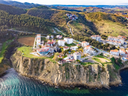 185 M2 Zoned Land For Sale In A Decent Location Ready For Construction In Kumbağ