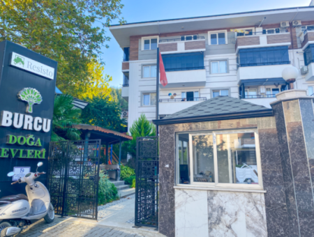 1 1 Flat For Sale With Occupancy In A Centrally Located Site With Pool In Kumbağ