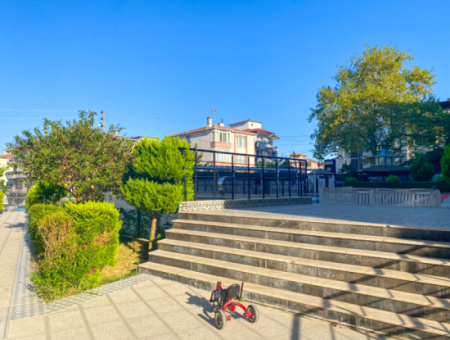 1 1 Flat For Sale With Occupancy In A Centrally Located Site With Pool In Kumbağ