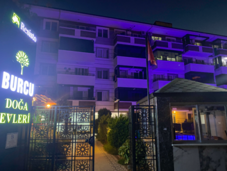 1 1 Flat For Sale With Occupancy In A Centrally Located Site With Pool In Kumbağ