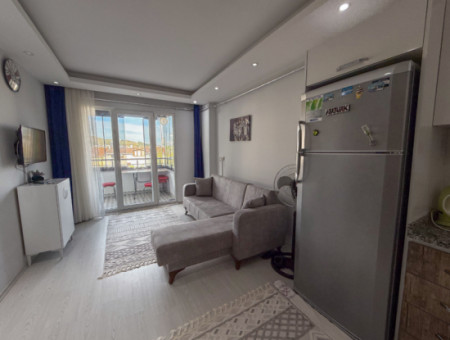 1 1 Flat For Sale With Occupancy In A Centrally Located Site With Pool In Kumbağ