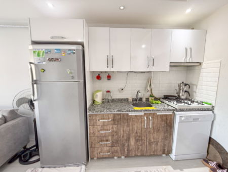 1 1 Flat For Sale With Occupancy In A Centrally Located Site With Pool In Kumbağ