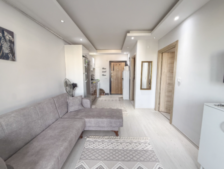 1 1 Flat For Sale With Occupancy In A Centrally Located Site With Pool In Kumbağ