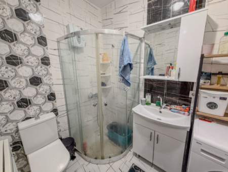 1 1 Flat For Sale With Occupancy In A Centrally Located Site With Pool In Kumbağ