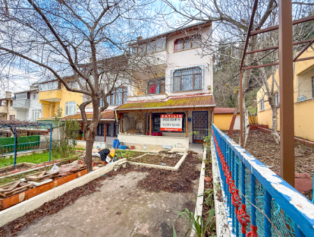 7 1 Triplex Villa For Sale With Large Garden In The Center Of Kumbağ