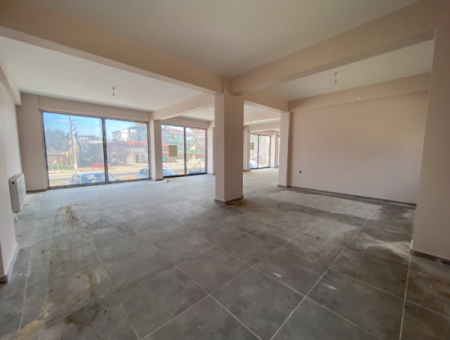 135 M2 Large Shop For Rent On Kumbağ Busy Main Street