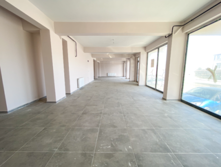 135 M2 Large Shop For Rent On Kumbağ Busy Main Street