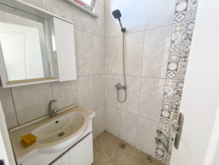 135 M2 Large Shop For Rent On Kumbağ Busy Main Street