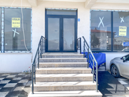 135 M2 Large Shop For Rent On Kumbağ Busy Main Street