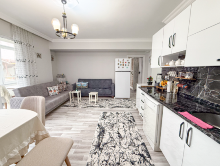 Spacious 2 1 Flat For Sale With Settlement Close To Kumbağ Market Street