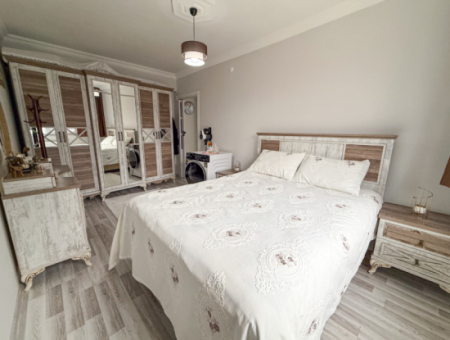 Spacious 2 1 Flat For Sale With Settlement Close To Kumbağ Market Street