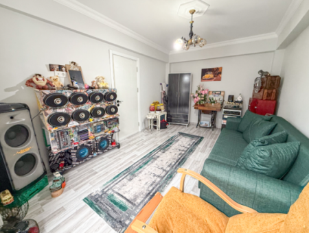 Spacious 2 1 Flat For Sale With Settlement Close To Kumbağ Market Street