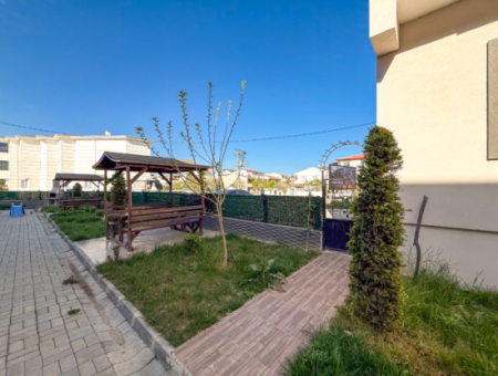 1 1 Flat For Rent In A Site Zero To The Main Street In Kumbağ