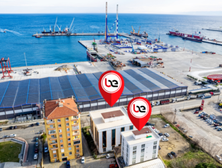 100.Year Sub-Road Street Sea View Complete Rental Plaza