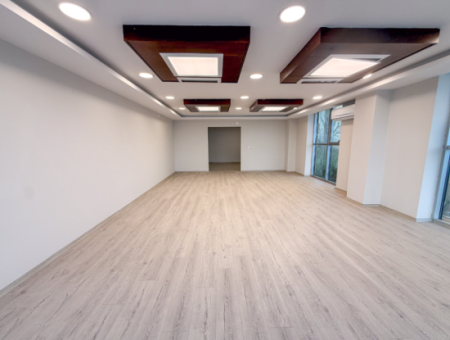 100.Year Sub-Road Street Sea View Complete Rental Plaza