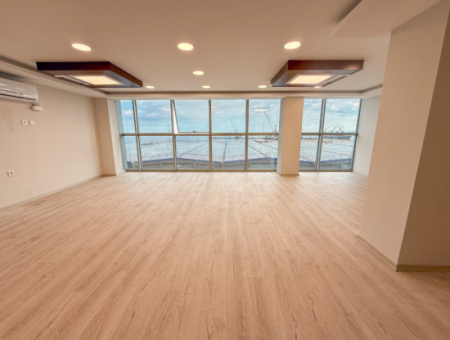 100.Year Sub-Road Street Sea View Complete Rental Plaza