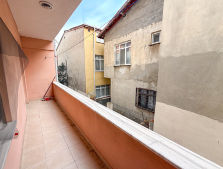 1 1 Flat For Sale With Large Balcony In Central Location In Kumbağ