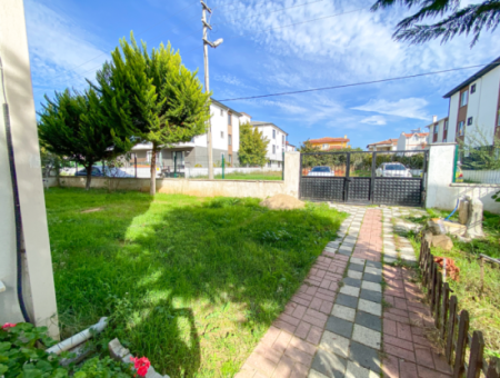 Furnished 1 1 Flat On The Sea Side Of The Street In Kumbağ