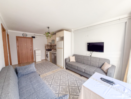 Furnished 1 1 Flat On The Sea Side Of The Street In Kumbağ