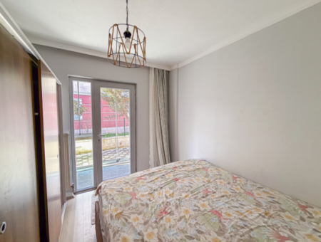 Furnished 1 1 Flat On The Sea Side Of The Street In Kumbağ