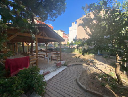 2 1 Flats For Sale In A Centrally Located Site With Pool In Kumbağ