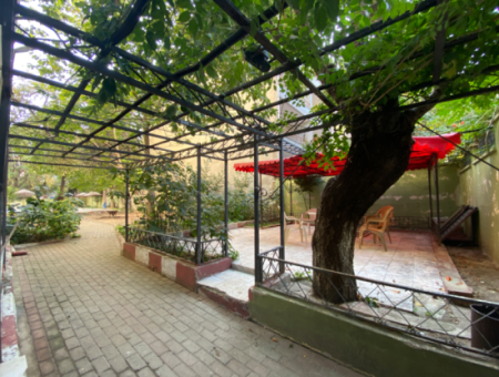 2 1 Flats For Sale In A Centrally Located Site With Pool In Kumbağ