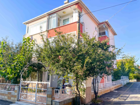 Spacious 2 1 Furnished Flat For Rent On The Sea Side Of Kumbağ Street