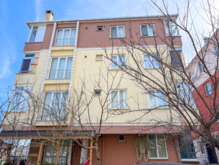 Spacious 2 1 Flat For Sale In A Residential Building On Kumbağ Market Street
