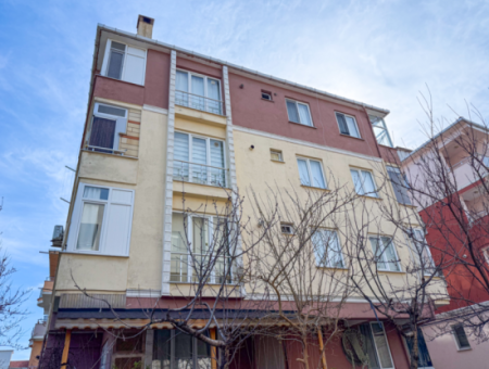 Spacious 2 1 Flat For Sale In A Residential Building On Kumbağ Market Street