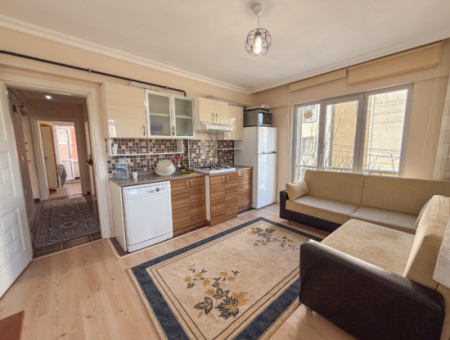 Spacious 2 1 Flat For Sale In A Residential Building On Kumbağ Market Street