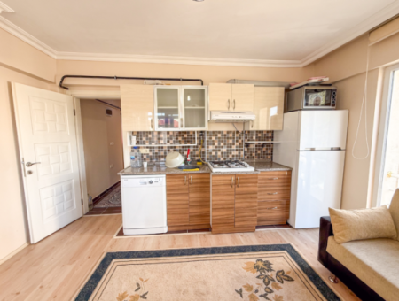 Spacious 2 1 Flat For Sale In A Residential Building On Kumbağ Market Street
