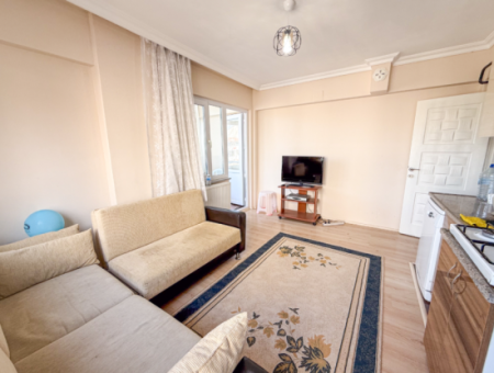 Spacious 2 1 Flat For Sale In A Residential Building On Kumbağ Market Street