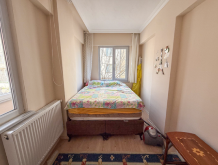 Spacious 2 1 Flat For Sale In A Residential Building On Kumbağ Market Street