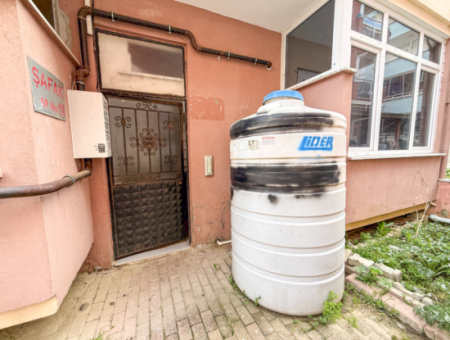 Spacious 2 1 Flat For Sale In A Residential Building On Kumbağ Market Street