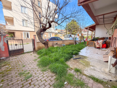 Spacious 2 1 Flat For Sale In A Residential Building On Kumbağ Market Street