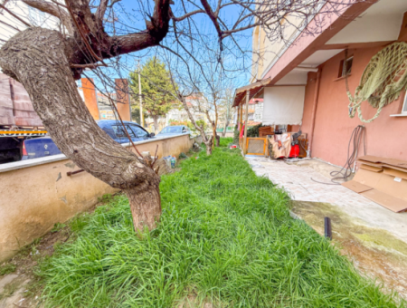 Spacious 2 1 Flat For Sale In A Residential Building On Kumbağ Market Street