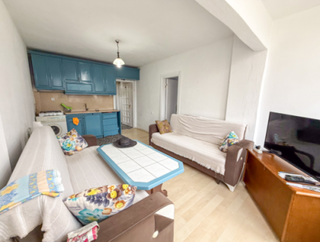 2 1 Flat For Sale In A Residential Building In The Center Of Kumbağ
