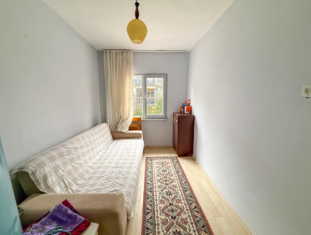 2 1 Flat For Sale In A Residential Building In The Center Of Kumbağ