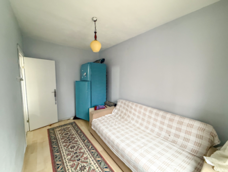 2 1 Flat For Sale In A Residential Building In The Center Of Kumbağ
