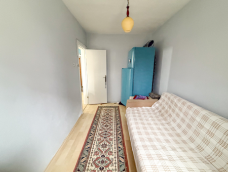 2 1 Flat For Sale In A Residential Building In The Center Of Kumbağ