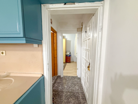 2 1 Flat For Sale In A Residential Building In The Center Of Kumbağ