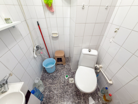 2 1 Flat For Sale In A Residential Building In The Center Of Kumbağ