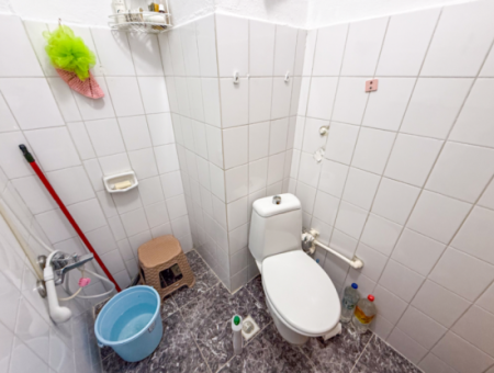 2 1 Flat For Sale In A Residential Building In The Center Of Kumbağ