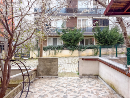 2 1 Flat For Sale In A Residential Building In The Center Of Kumbağ