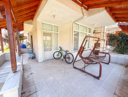 Triplex Villa For Sale In A Site With A 50 Mt Pool To Kumbağ Sea