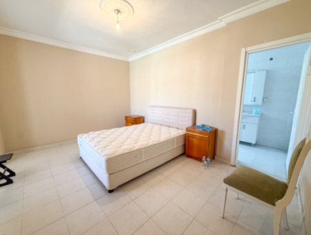 Triplex Villa For Sale In A Site With A 50 Mt Pool To Kumbağ Sea