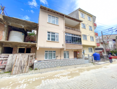 Spacious 2 1 Flat For Rent With Separate Kitchen On Kumbağ Market Street
