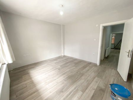 Spacious 2 1 Flat For Rent With Separate Kitchen On Kumbağ Market Street
