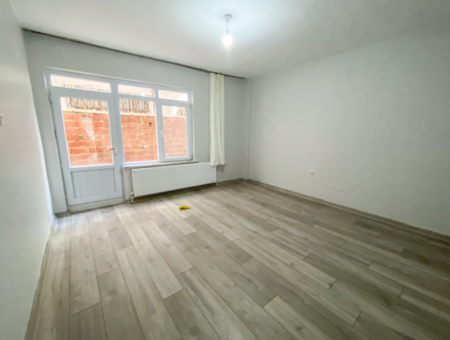 Spacious 2 1 Flat For Rent With Separate Kitchen On Kumbağ Market Street